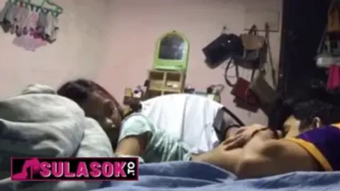 Sinipsip Ni Balong Ang Sariwang Tahong