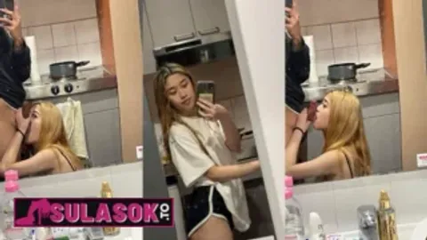 Mirror Selfie Muna Bago Mapasubo ng Titi